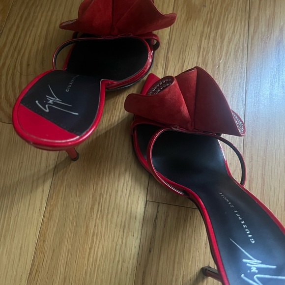 Giuseppe Zanotti Red Crystal Embellished Women's Heels size 35 - Picture 2 of 4